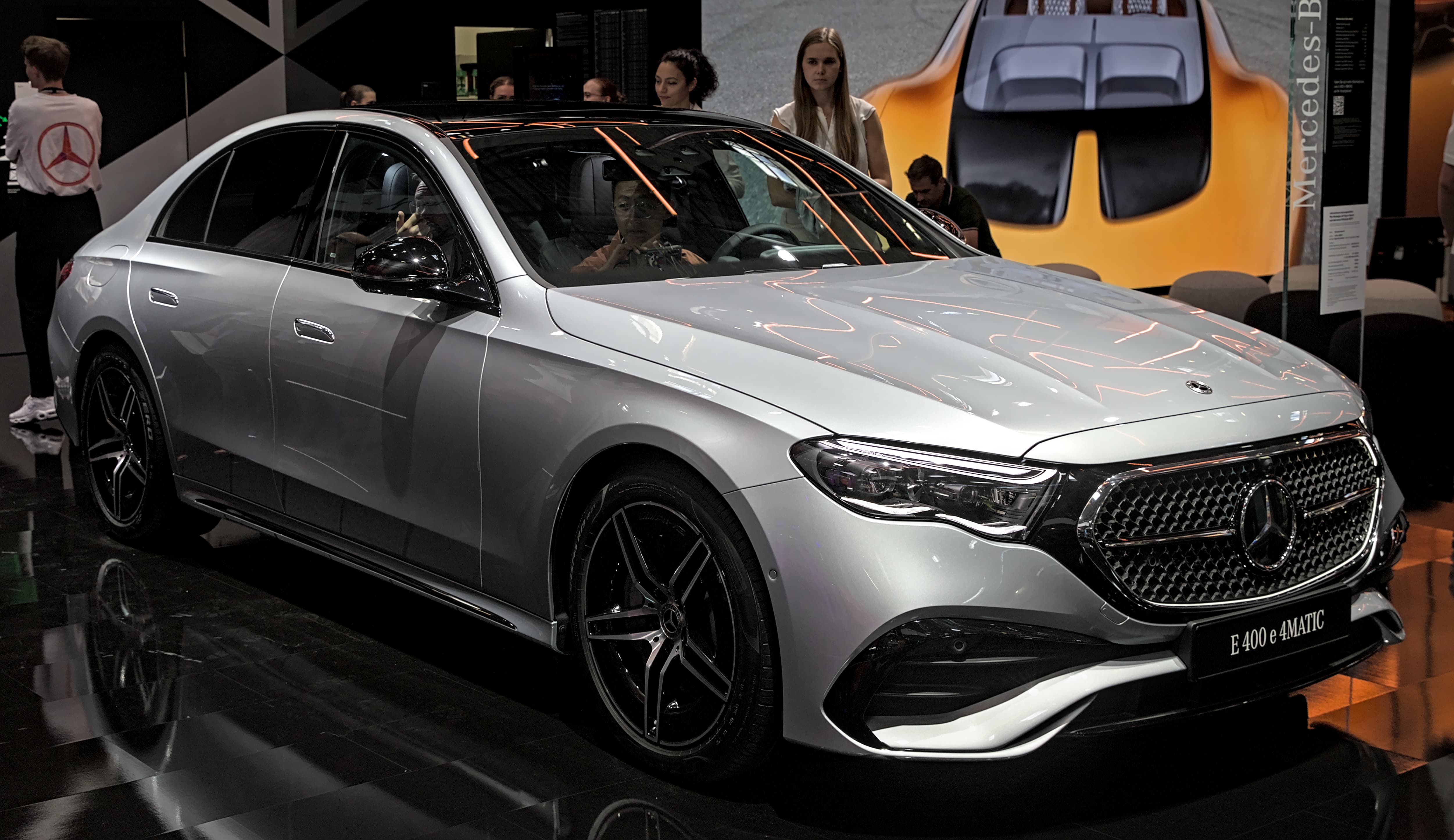 Mercedes-Benz W-214